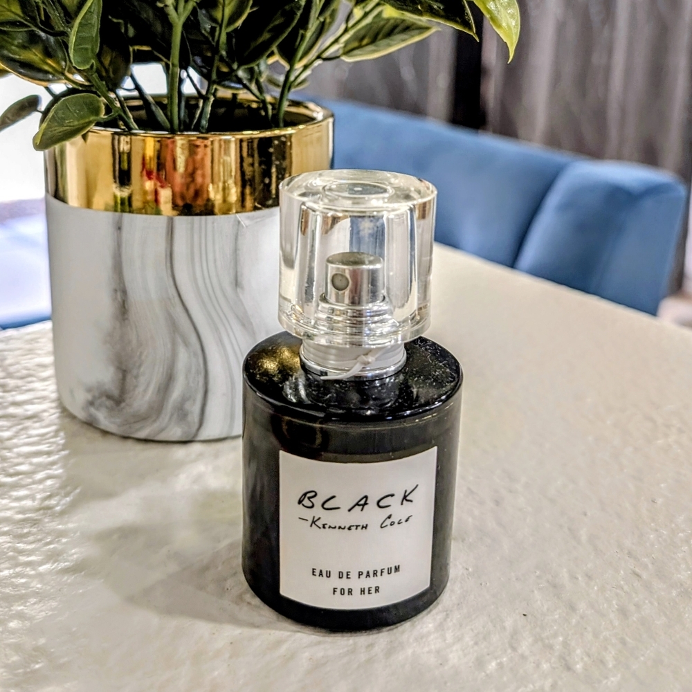Black. For Her Perfume by Kenneth Cole 50 ml ( 1.7 oz)